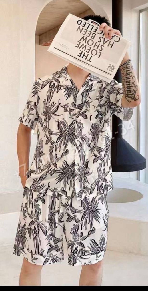 Прогулочный костюм Louis Vuitton 19247