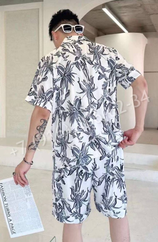 Прогулочный костюм Louis Vuitton 19247