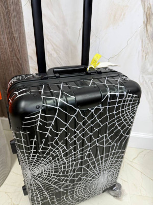 Чемодан Rimowa 13792