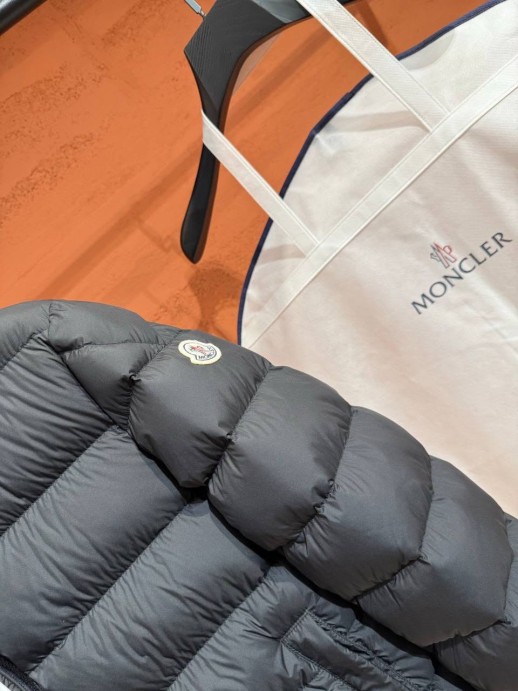 Куртка Moncler 5468