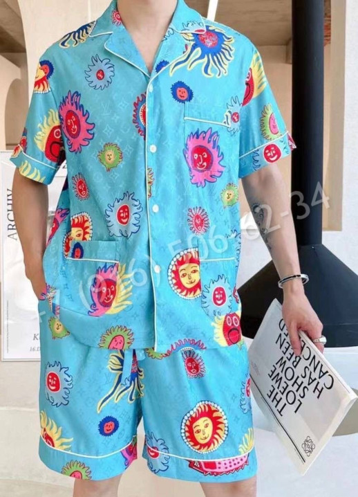 Прогулочный костюм Louis Vuitton 19249