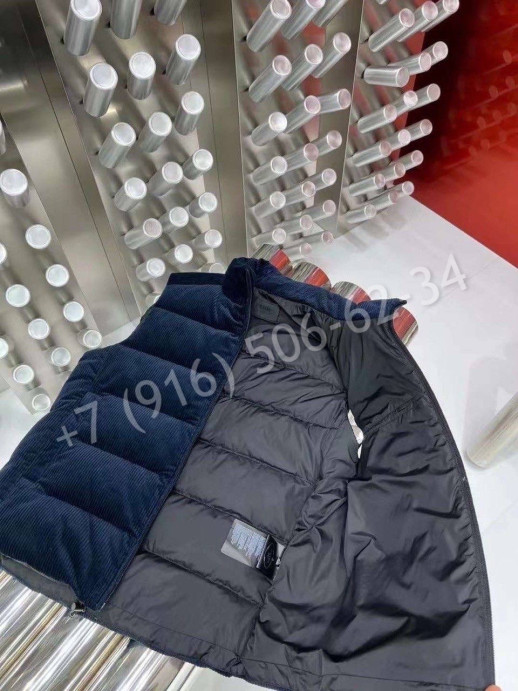 Жилетка вельветовая Prada 22146