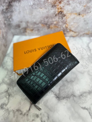 Портмоне Louis Vuitton из кожи крокодила 17821