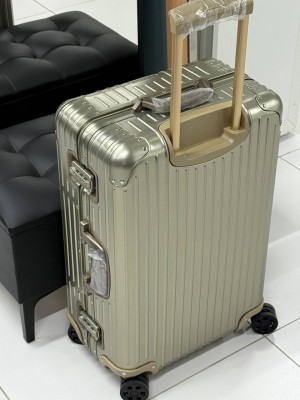 Чемодан Rimowa 13793 3