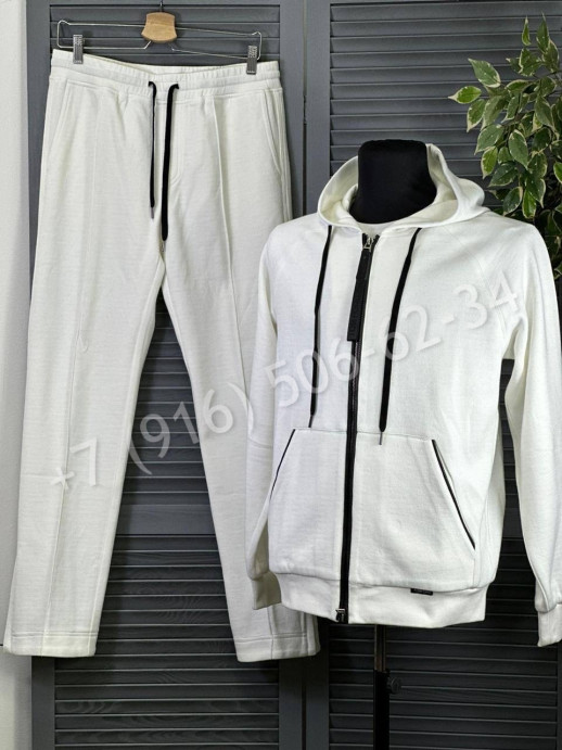 Прогулочный костюм Tom Ford 24107