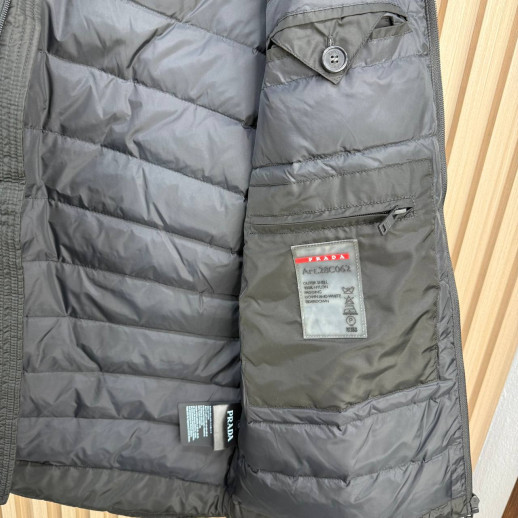 Куртка Prada 8787