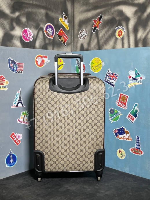 Дорожный чемодан Gucci 6050