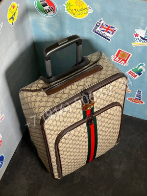 Дорожный чемодан Gucci 6050