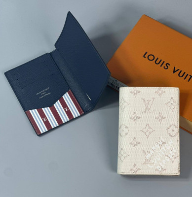 Обложка Louis Vuitton 10442