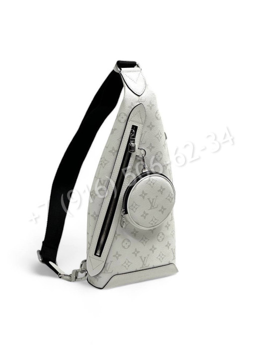 Сумка-слинг Louis Vuitton 17897