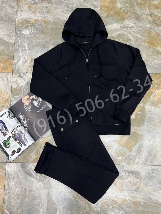 Прогулочный костюм Tom Ford 23682