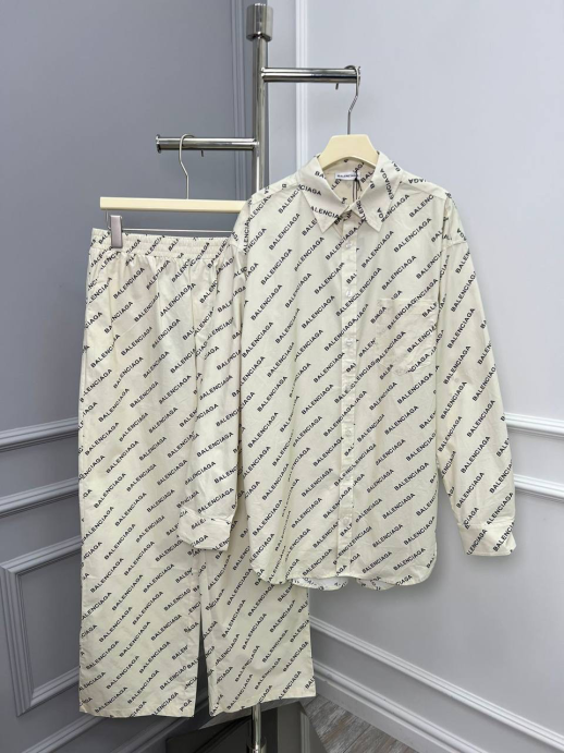 Костюм Balenciaga 15540