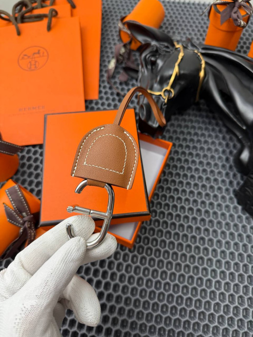 Брелок Hermes 33182