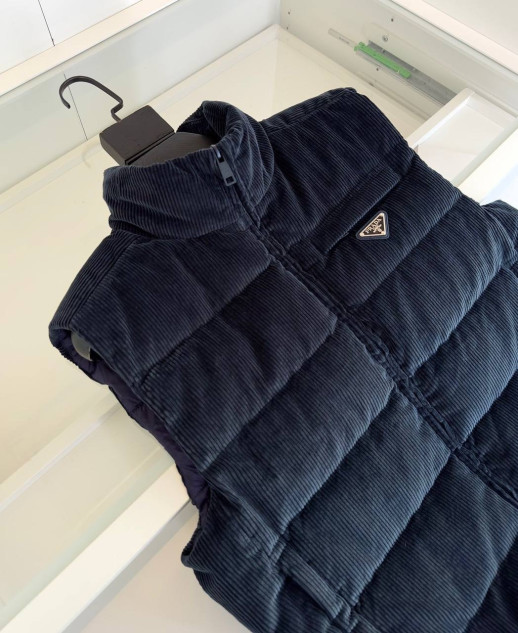 Жилетка Prada 24831