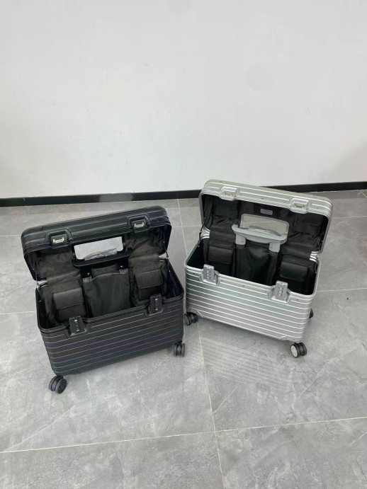 Дорожный чемодан RIMOWA 34833
