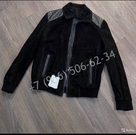 Замшевая куртка KITON со вставками кожи крокодила 6083