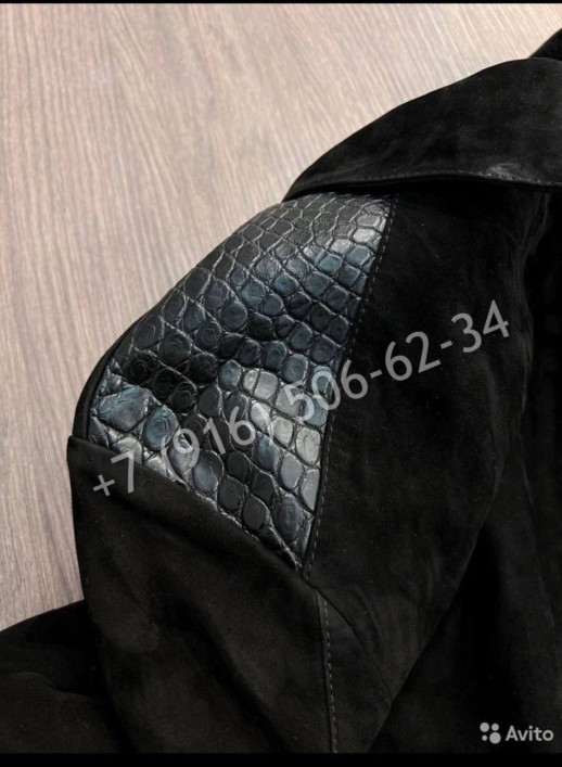 Замшевая куртка KITON со вставками кожи крокодила 6083