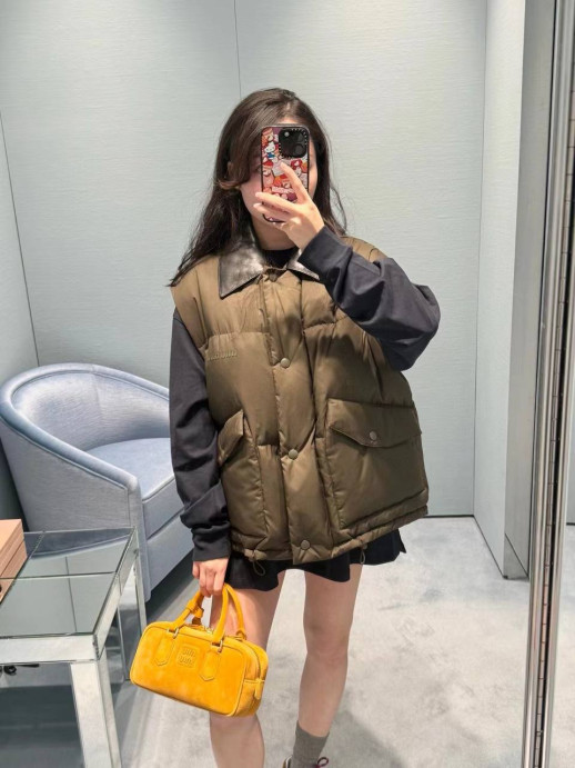 Жилетка Miu Miu 10588