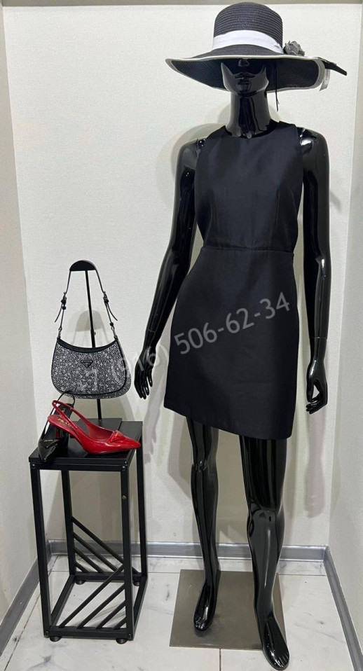 Платье Prada 32452