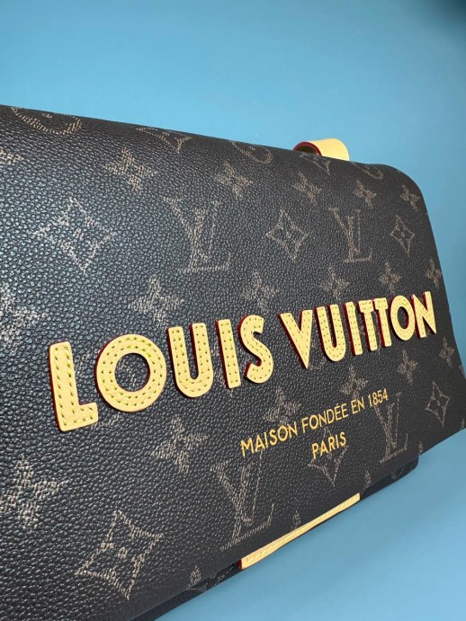 Сумка Louis Vuitton 27000
