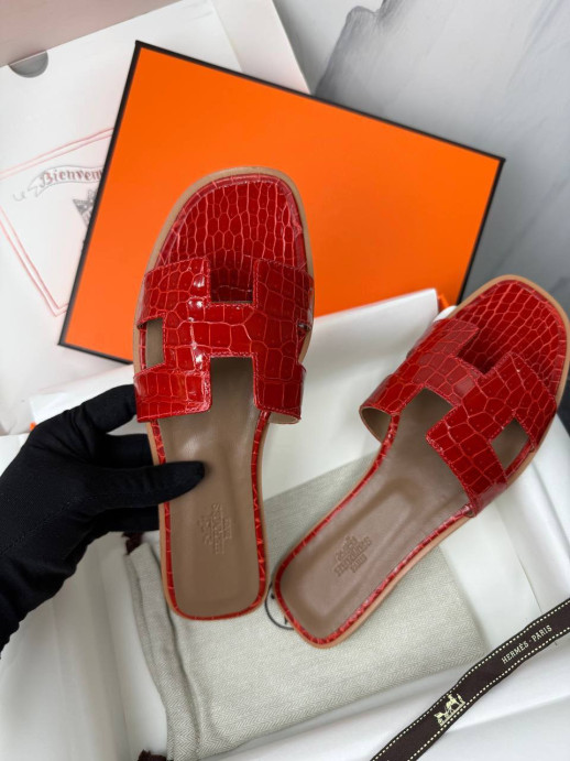 Тапочки HERMES. Кожа крокодила 19166