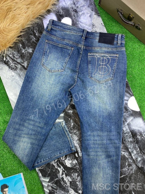 Джинсы Burberry 9837