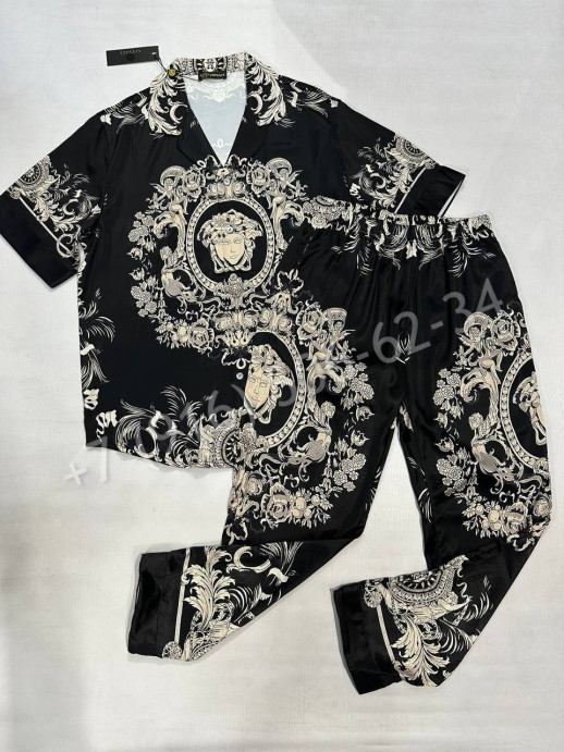 Прогулочный костюм Versace 18167