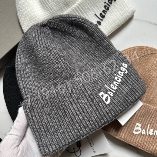 Шапка Balenciaga 21472