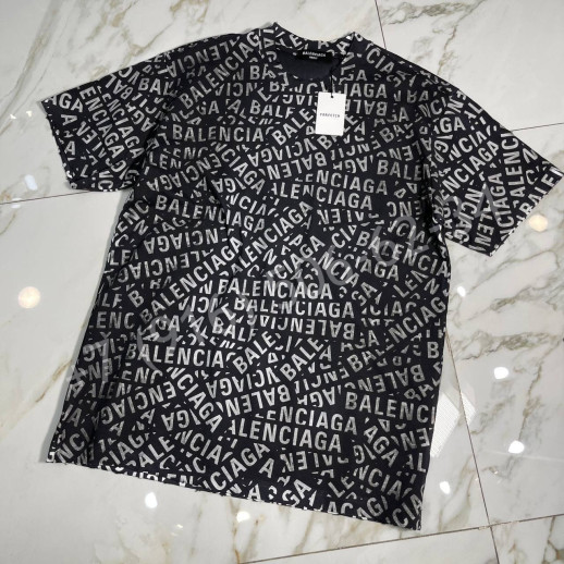 Футболка Balenciaga 21369