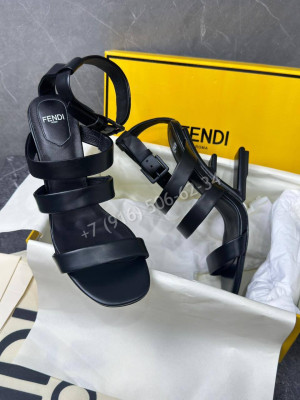 Босоножки Fendi 34652