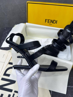 Босоножки Fendi 34652