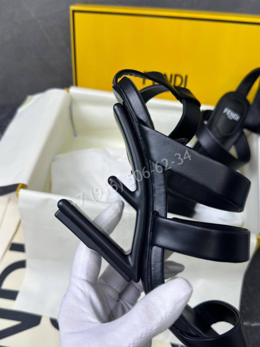 Босоножки Fendi 34652