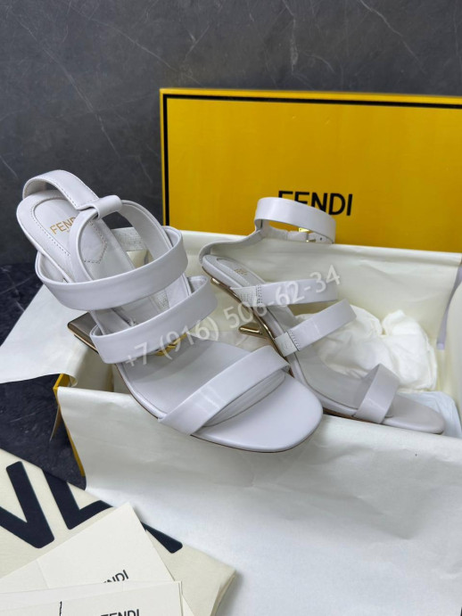 Босоножки Fendi 34653
