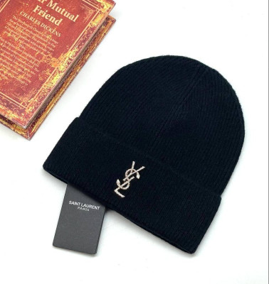 Шапка YSL 10834