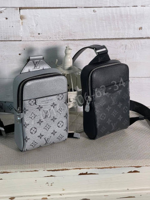 Поясная сумка Louis Vuitton 14049