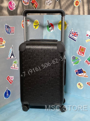 Чемодан Louis Vuitton 8820