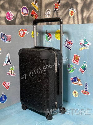 Чемодан Louis Vuitton 8820