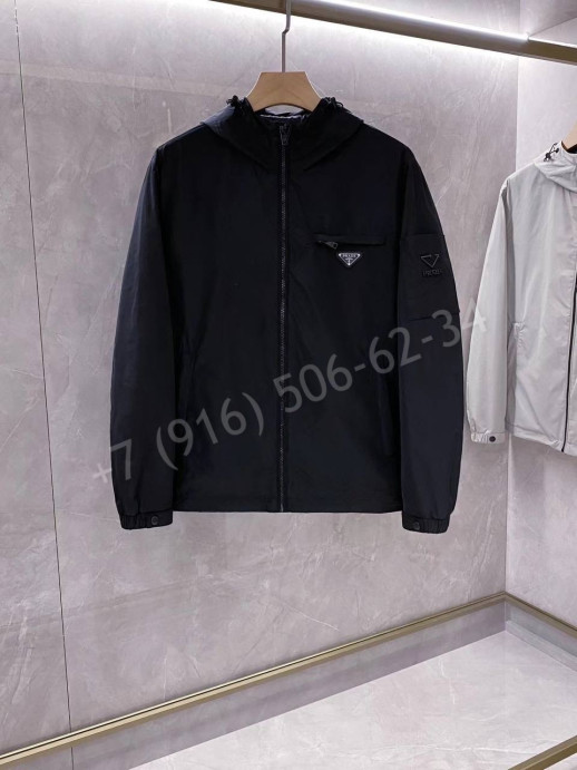 Куртка Prada 13800