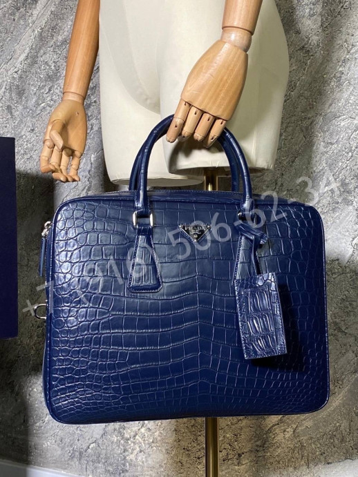 Портфель Prada из кожи крокодила 23767