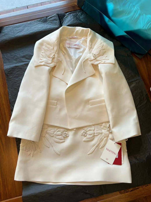 Костюм Valentino 14007
