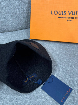 Шапка Louis Vuitton комплект 17304 1