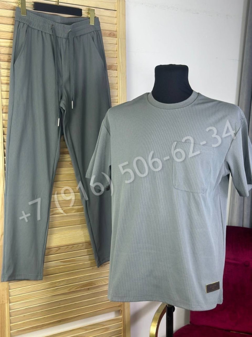 Прогулочный костюм Louis Vuitton 28469