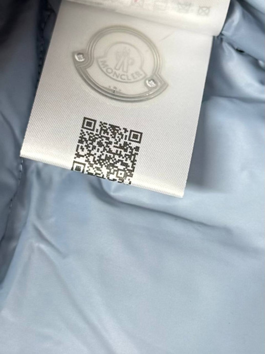 Пуховик жилетка Moncler 21102