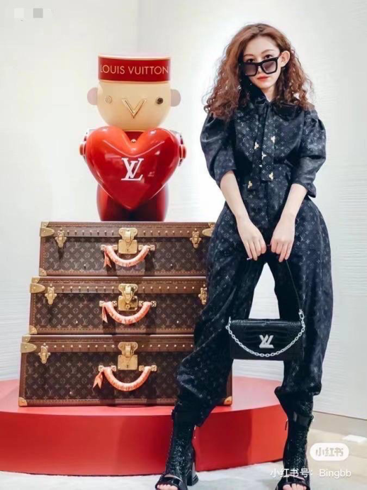 Костюм Louis Vuitton 12700
