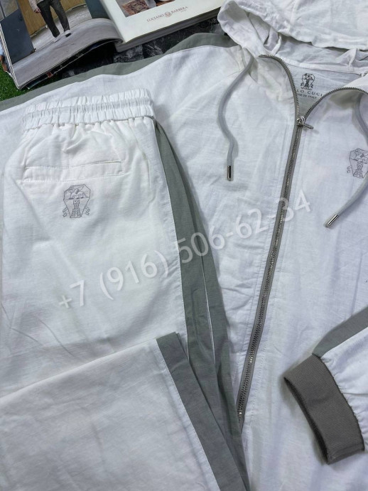 Прогулочный костюм Brunello Cucinelli 15060