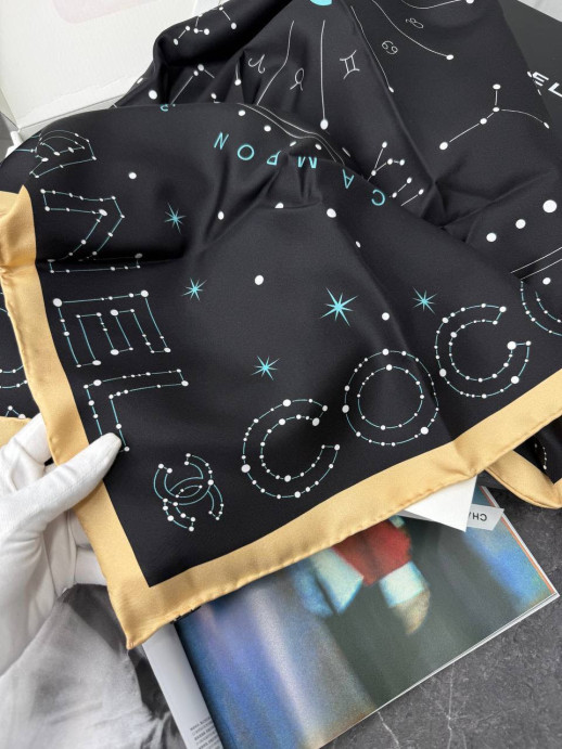 Платок CHANEL 36004