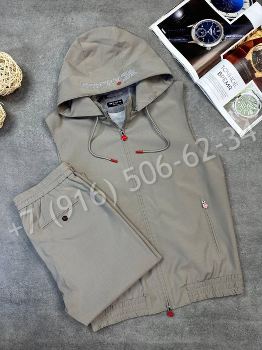 Прогулочный костюм KITON 31072