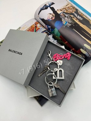 Брелок Balenciaga 33197