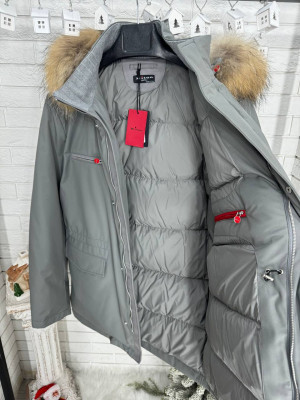 Пуховик Kiton с капюшоном 22166