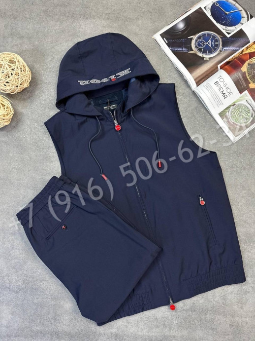 Прогулочный костюм KITON 31074